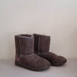 UGG Classic II Shine Boots (Little Kid)